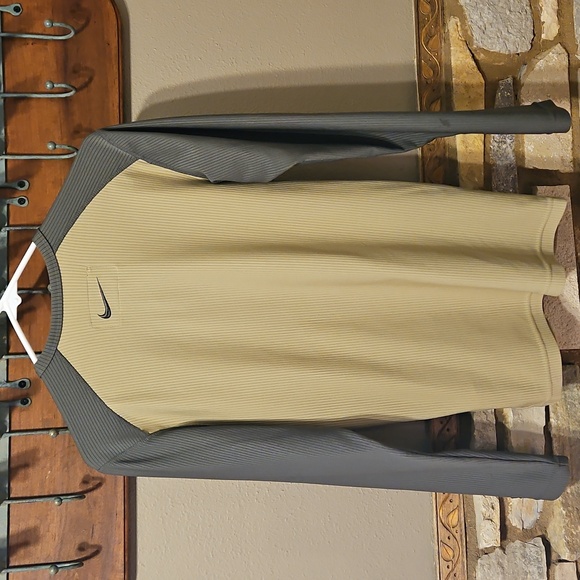 Nike ACG Ribbed Snap Shirt Size Small - Picture 8 of 10